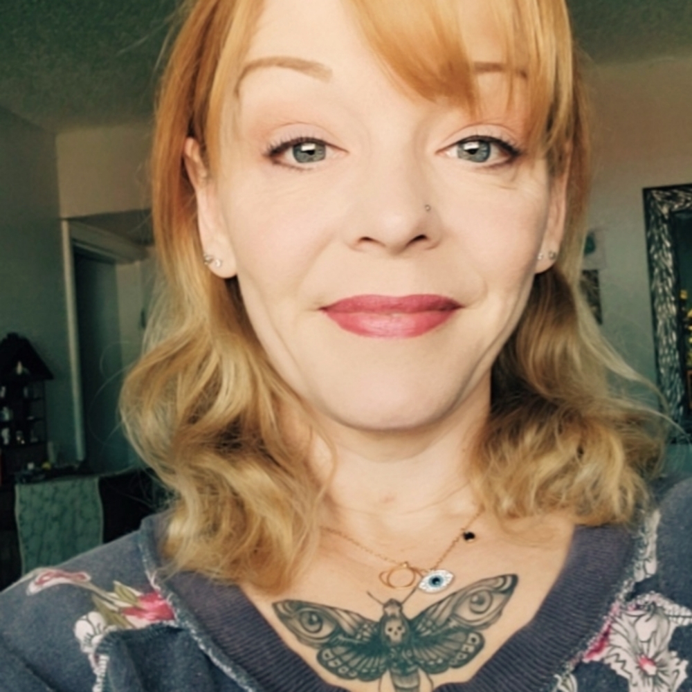 Meet your Posher, Casey